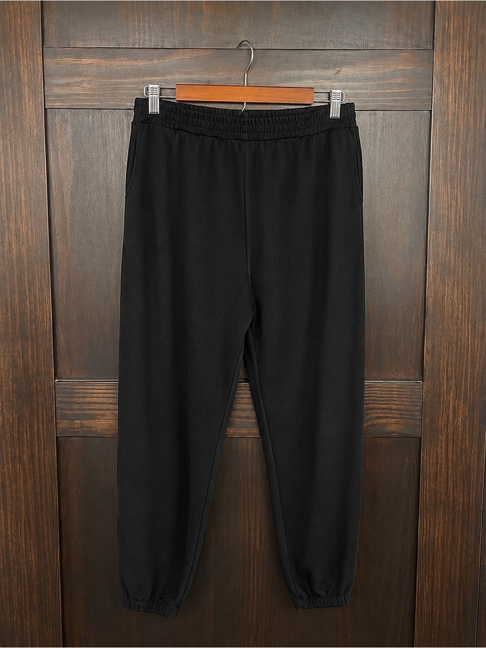 Vuori Black Womans Jogger Sweatpants